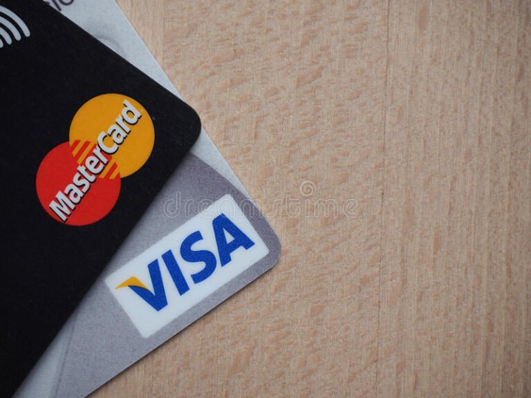 How does a magnetic stripe on the back of a credit card work?
